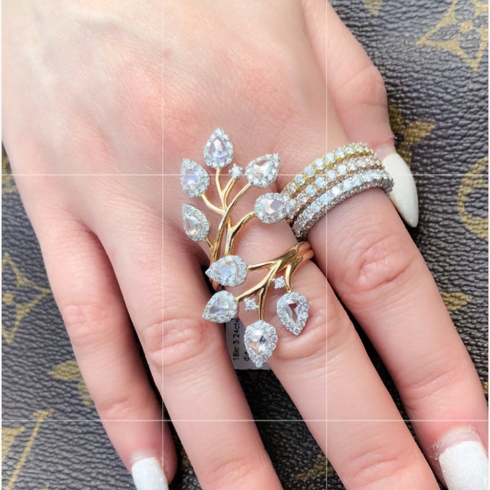 Elegant Gold and Silver Leaf Ring